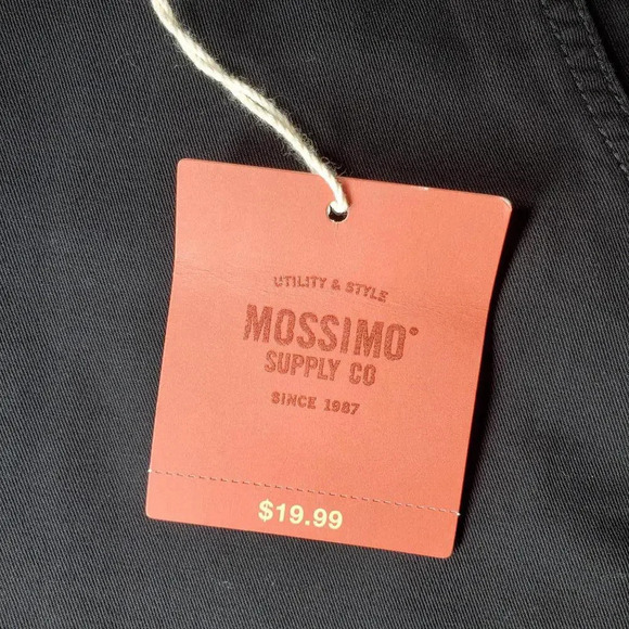 NWT Mossimo Supply Co. Black Bermuda Chino Shorts Size 13 Slim Juniors - Picture 3 of 14